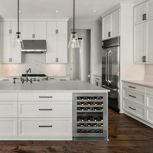 Guide Complet 2024 : Comment Choisir le Meilleur Cellier à Vin au Québec